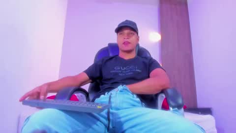 Snapshot of ricky_owens1 chatting on 02-08-25, 09:57 Ricky online show from 02-08-25, 09:57