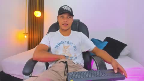 Snapshot of ricky_owens1 chatting on 02-13-25, 09:27 Ricky online show from 02-13-25, 09:27