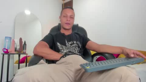 Snapshot of ricky_owens1 chatting on 09-13-25, 01:00 Ricky online show from 09-13-25, 01:00