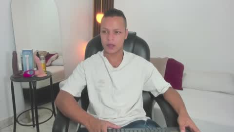 Snapshot of ricky_owens1 chatting on 09-15-25, 01:11 Ricky online show from 09-15-25, 01:11