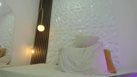 Snapshot of ricky_owens1 chatting on 10-06-25, 01:30 Ricky online show from 10-06-25, 01:30