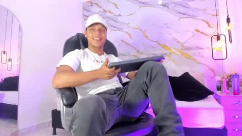 Snapshot of ricky_owens1 chatting on 10-13-25, 01:11 Ricky online show from 10-13-25, 01:11