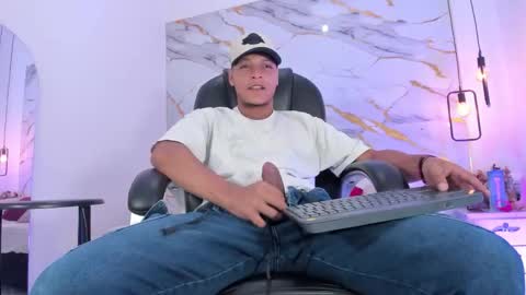 Snapshot of ricky_owens1 chatting on 10-31-25, 01:56 Ricky online show from 10-31-25, 01:56