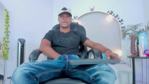 Snapshot of ricky_owens1 chatting on 11-06-25, 08:10 Ricky online show from 11-06-25, 08:10