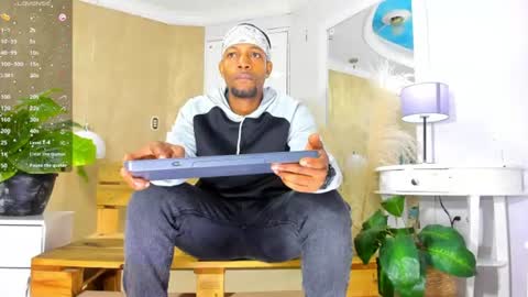 Snapshot of ricobrown777 chatting on 06-21-26, 03:53 RicoBrowm online show from 06-21-26, 03:53