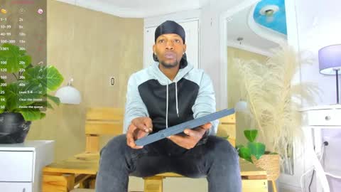 Snapshot of ricobrown777 chatting on 06-23-26, 03:59 RicoBrowm online show from 06-23-26, 03:59