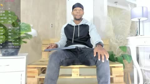 Snapshot of ricobrown777 chatting on 06-24-26, 04:11 RicoBrowm online show from 06-24-26, 04:11