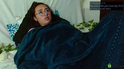 Candy online show from 02-11-26, 03:44