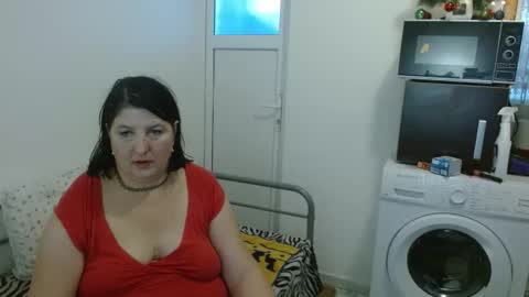 Snapshot of ridemerafsuzana chatting on 01-01-25, 11:49 Ridemeraf online show from 01-01-25, 11:49