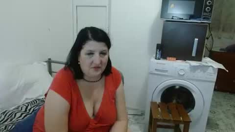 Snapshot of ridemerafsuzana chatting on 01-22-25, 03:40 Ridemeraf online show from 01-22-25, 03:40