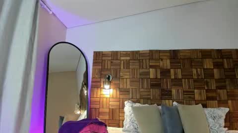 Sara online show from 11-26-25, 10:16