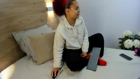 Sara online show from 04-14-26, 10:54