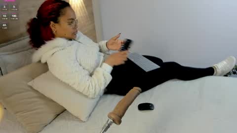 Sara online show from 05-20-26, 09:59
