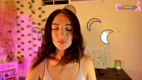 Snapshot of riiley_ chatting on 12-13-24, 04:33 Independent model online show from 12-13-24, 04:33