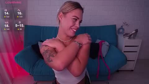 Snapshot of rikaraily chatting on 09-10-25, 05:51 Rika online show from 09-10-25, 05:51