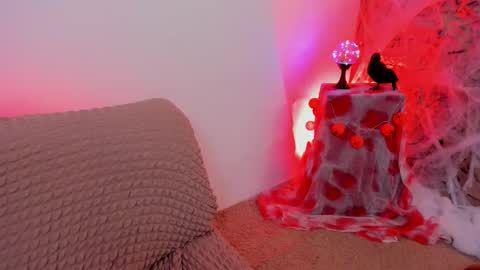 Riley online show from 10-18-25, 11:27