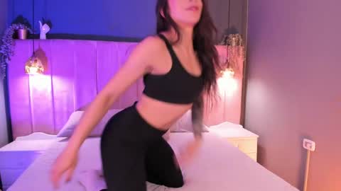 Riley online show from 04-09-26, 09:42