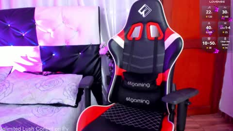 Snapshot of riley_black chatting on 09-10-25, 04:40 Bela online show from 09-10-25, 04:40