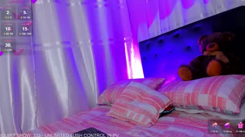 Snapshot of riley_black chatting on 10-21-25, 11:33 Bela online show from 10-21-25, 11:33