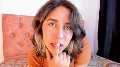 Snapshot of riley_colors chatting on 01-31-25, 01:56 Riley online show from 01-31-25, 01:56