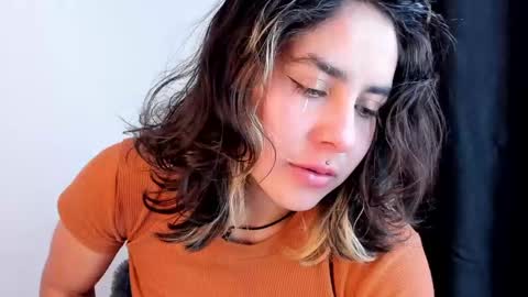 Snapshot of riley_colors chatting on 03-10-25, 08:56 Riley online show from 03-10-25, 08:56