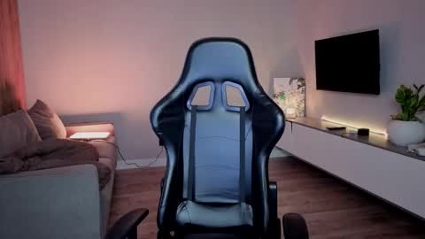 rileymee online show from 03-12-26, 04:07