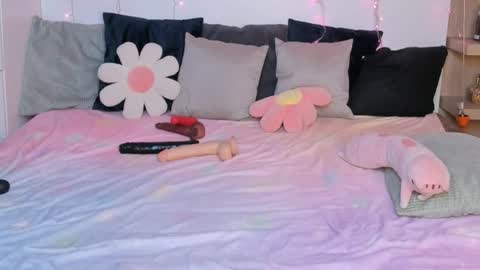 Emily online show from 07-28-26, 12:48