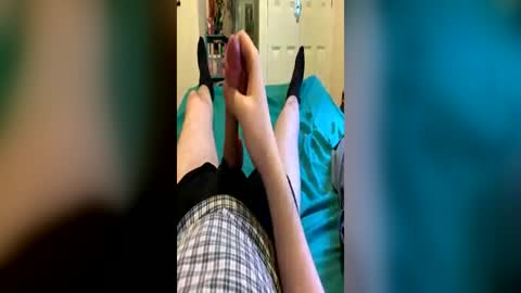 rimzari136 online show from 06-17-26, 07:04