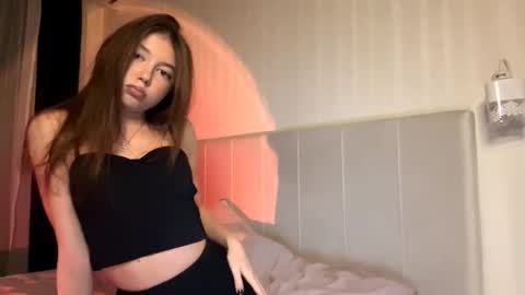 Snapshot of rin_the_mermaid chatting on 09-27-25, 05:40 RIn online show from 09-27-25, 05:40