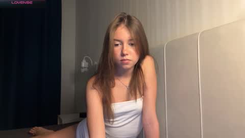 Snapshot of rin_the_mermaid chatting on 10-08-25, 08:50 RIn online show from 10-08-25, 08:50