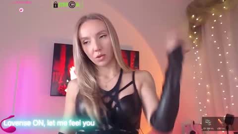 Rina Asty online show from 10-26-25, 05:08