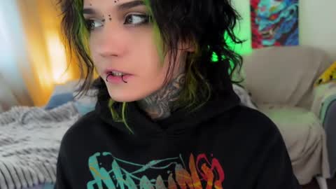   DianaBrite            fansl y online show from 04-07-26, 12:38