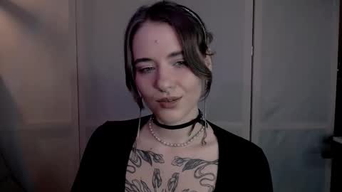 risha_laass online show from 12-28-24, 04:30