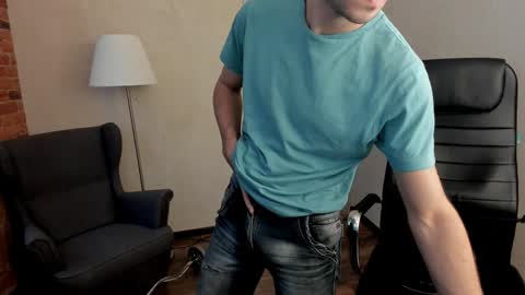 Snapshot of rishu_ chatting on 02-05-25, 01:22 VAnitas online show from 02-05-25, 01:22