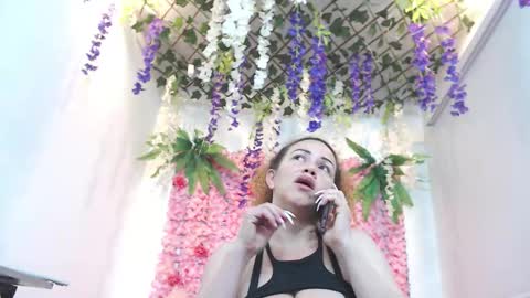 Risitos De Oro online show from 12-14-25, 12:32