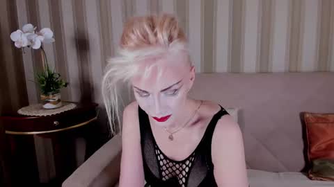 rita_farell online show from 10-08-25, 08:39
