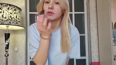 Amelia online show from 03-09-26, 12:09