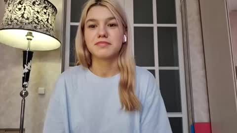 Amelia online show from 03-11-26, 11:16