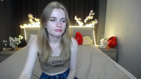 Snapshot of ritakiskis chatting on 05-15-26, 07:32 ritakiskis online show from 05-15-26, 07:32