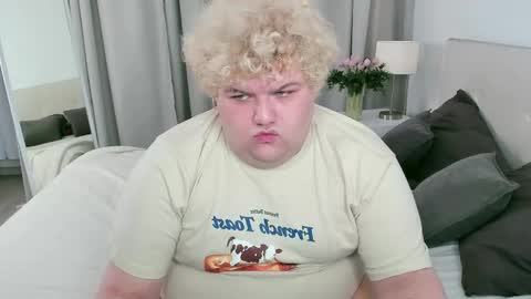 riven_miller online show from 09-12-25, 08:31