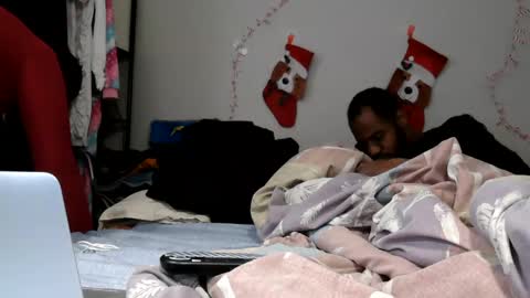 Snapshot of riversaint chatting on 01-19-25, 04:25 River Saint online show from 01-19-25, 04:25