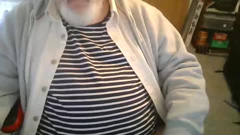Snapshot of rndmronnie chatting on 02-04-25, 09:10 Ron Rodan online show from 02-04-25, 09:10