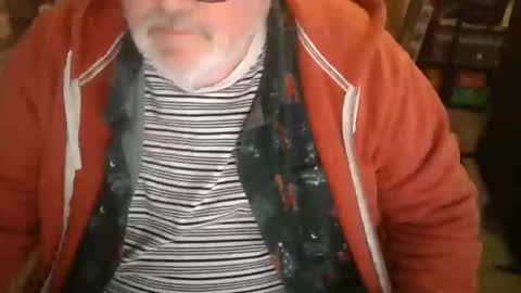 Snapshot of rndmronnie chatting on 02-25-25, 01:41 Ron Rodan online show from 02-25-25, 01:41