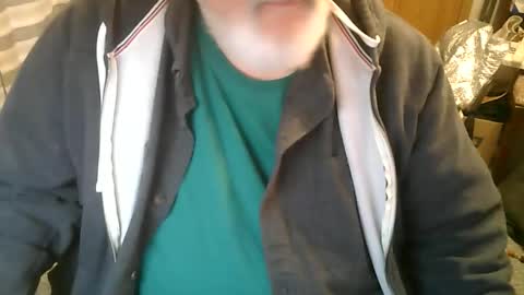 Snapshot of rndmronnie chatting on 01-06-26, 09:39 Ron Rodan online show from 01-06-26, 09:39
