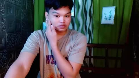 Snapshot of rnl_cum chatting on 12-25-24, 01:30 RICH MY GOAL online show from 12-25-24, 01:30