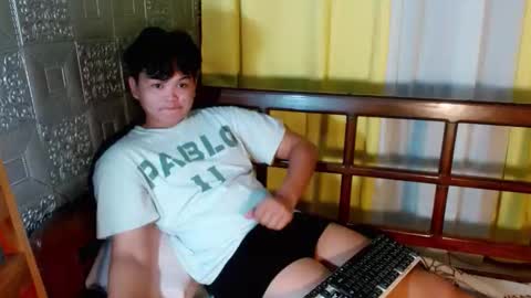 Snapshot of rnl_cum chatting on 10-21-25, 05:35 RICH MY GOAL online show from 10-21-25, 05:35