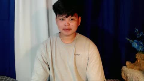 Snapshot of rnl_cum chatting on 11-18-25, 01:22 RICH MY GOAL online show from 11-18-25, 01:22