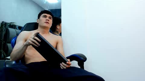 Roan Birkin online show from 11-21-25, 07:56