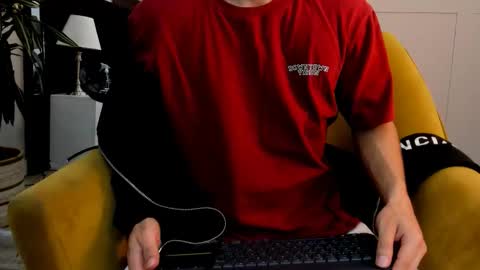 Roan Birkin online show from 02-15-26, 07:21