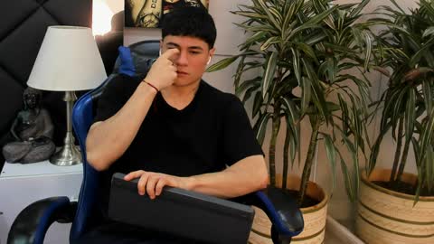 Roan Birkin online show from 04-07-26, 07:14